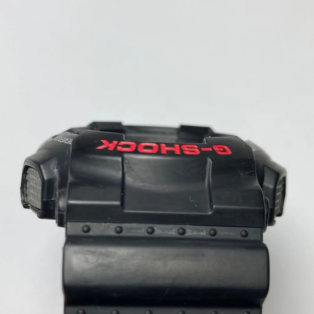 Casio Gshock GA-110, black red, positive display, new battery, light works